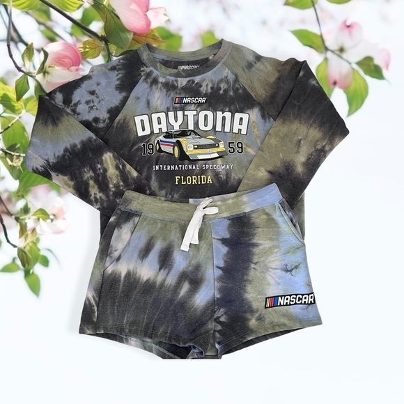 NASCAR Daytona Tie Dye sweater and short set - Picture 6 of 10